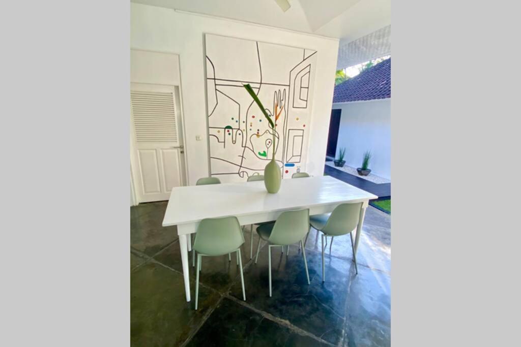 Villa Lola Seminyak Exteriör bild
