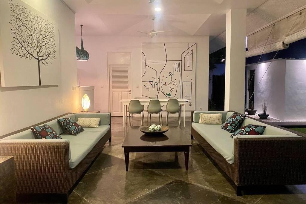 Villa Lola Seminyak Exteriör bild